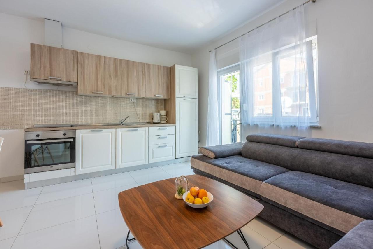 Apartment Robert ツリクヴェニツァ エクステリア 写真