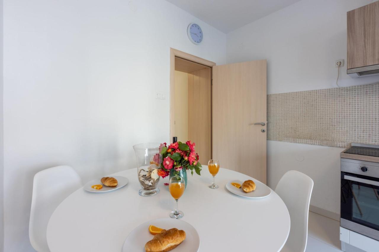 Apartment Robert ツリクヴェニツァ エクステリア 写真